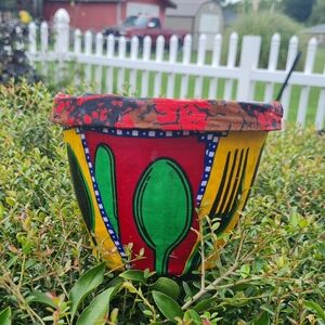 COLOURFUL FLOWER POTS